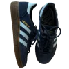 🤩 Эмодзи «Кроссовки Adidas» для Telegram
