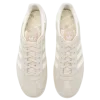 🤩 Эмодзи «Кроссовки Adidas» для Telegram