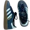 🤩 Эмодзи «Кроссовки Adidas» для Telegram