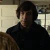 Стикер 4 Антон Чигур - фильм «Старикам тут не место»