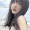 Стикер 12 Asian Girls 𐀔
