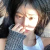Стикер 10 Asian Girls 𐀔