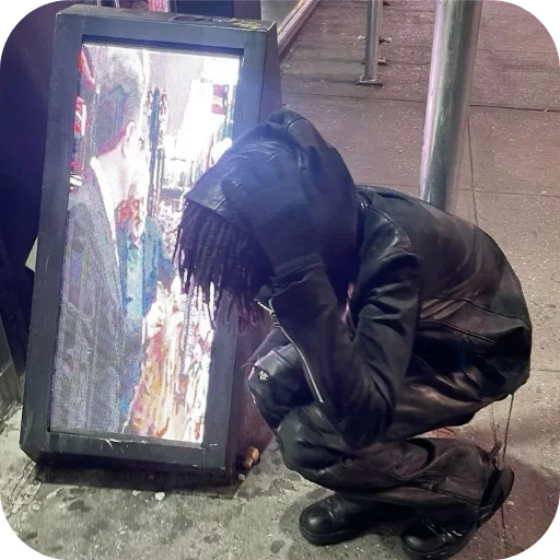 🧥 Стикер «bleood» для Telegram