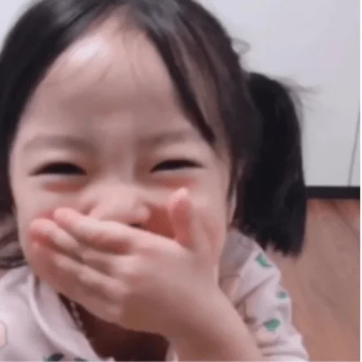 🤭 Стикер «Ullzangbaby» для Telegram