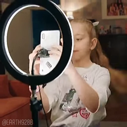 😂 Стикер «Папины Дочки новые» для Telegram