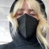 Стикер 32 🥡 Билли Айлиш