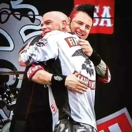🫂 Стикер «Fisting is FFDP» для Telegram