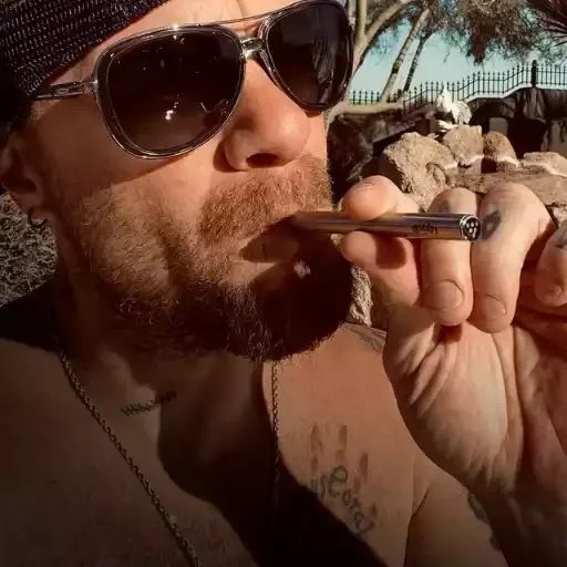 🚬 Стикер «Fisting is FFDP» для Telegram
