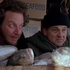 Стикер 10 😨 Видео набор эмоджи по фильму «Home Alone 2 Один дома 2»