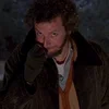 Стикер 37 😨 Видео набор эмоджи по фильму «Home Alone 2 Один дома 2»