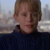 Стикер 4 😨 Видео набор эмоджи по фильму «Home Alone 2 Один дома 2»