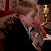Стикер 51 😨 Видео набор эмоджи по фильму «Home Alone 2 Один дома 2»
