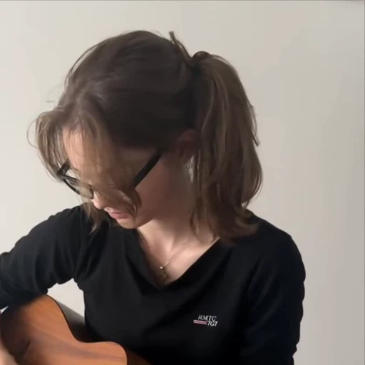 🤩 Стикер «Isabel Myers» для Telegram