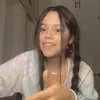 Стикер 20 Jenna Ortega