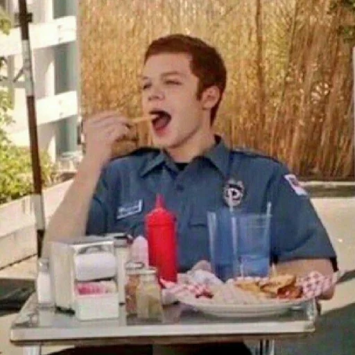 🍟 Стикер «Йен Галлагер» для Telegram