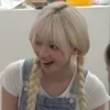 Стикер 30 Karina ー