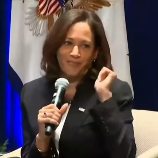 🥥 Стикер «Kamala Harris» для Telegram