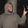 Стикер 21 😐 Набор эмоджи с музыкантом «Kanye West Канье Уэст»