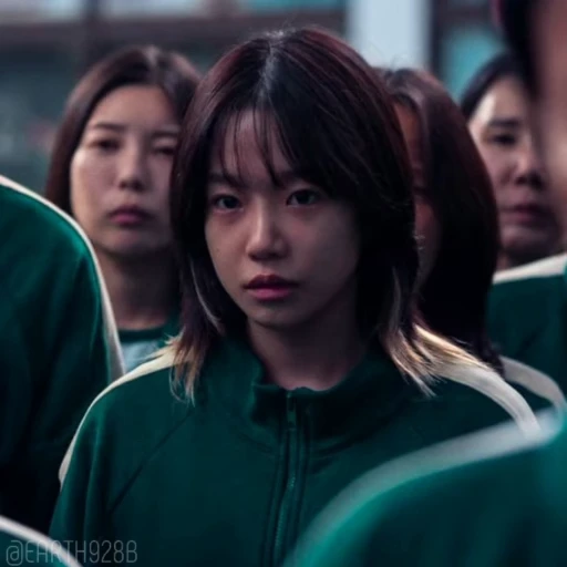 😶 Стикер «Kim Junhee» для Telegram
