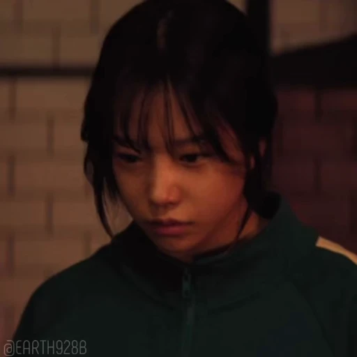 😔 Стикер «Kim Junhee» для Telegram