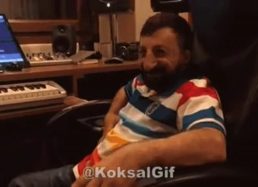 😂 Стикер «Koksal Laughs» для Telegram
