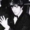 🤩 Эмодзи «Пол Маккартни - The Beatles» для Telegram