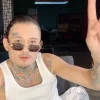 Стикер 18 🤡🆗😎🤮💪😏