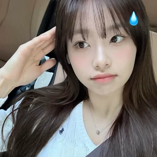 🤍 Стикер «Chuu» для Telegram