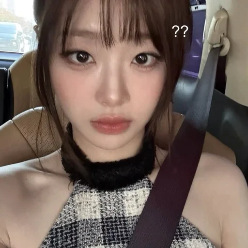 🤍 Стикер «Chuu» для Telegram