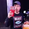 Стикер 28 Mr Beast