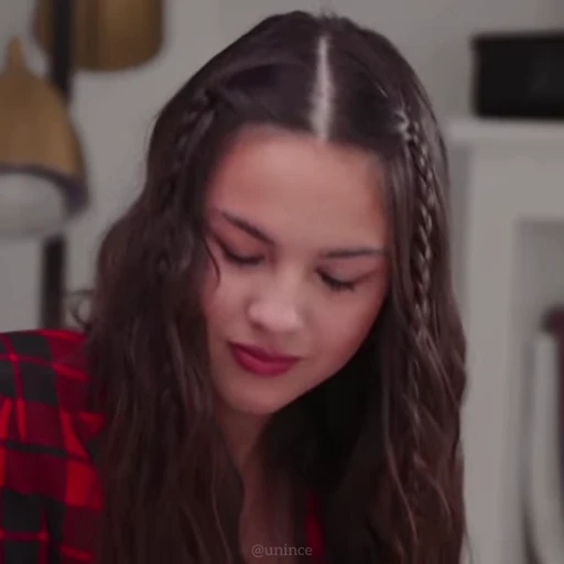 💜 Стикер «Olivia Rodrigo» для Telegram