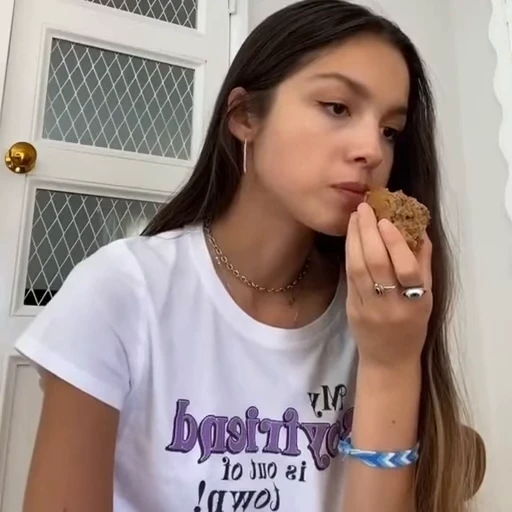 💜 Стикер «Olivia Rodrigo» для Telegram