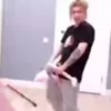Стикер 8 🔫 🕺 🤨 🥺 🐰 🔞 🐰