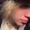 Стикер 9 🔫 🕺 🤨 🥺 🐰 🔞 🐰