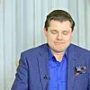 Стикер 33 😏 Гений маэстро Понасенков