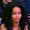 Стикер 31 Rihanna Еще Эмодзи