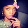 Стикер 10 Rihanna Еще Эмодзи