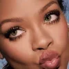 Стикер 16 Rihanna Еще Эмодзи
