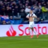 Стикер 30 Cristiano Ronaldo