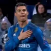 Стикер 48 Cristiano Ronaldo