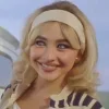 Стикер 31 Sabrina Carpenter Еще