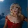 Стикер 22 Sabrina Carpenter Еще