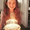 Стикер 33 Sadie Sink Еще