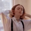 Стикер 18 Sadie Sink Еще