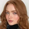 Стикер 28 Sadie Sink Еще