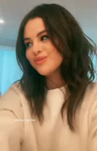 🥰 Стикер «Selena Gomez» для Telegram