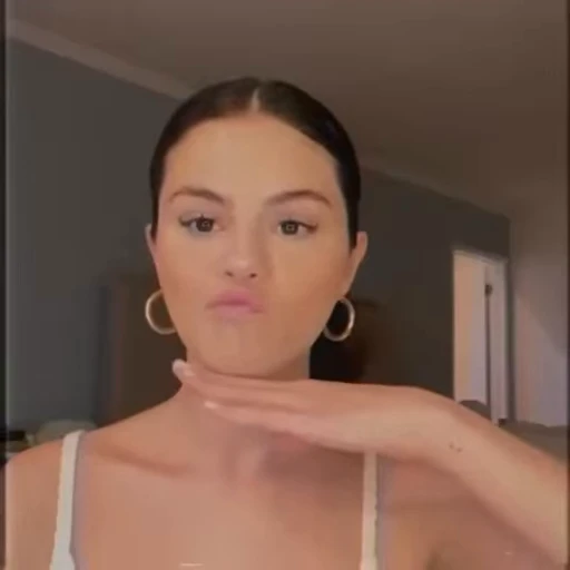 😚 Стикер «Selena Gomez» для Telegram
