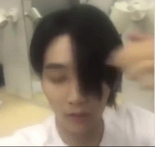 💀 Стикер «ｓｅｖｅｎｔｅｅｎ» для Telegram