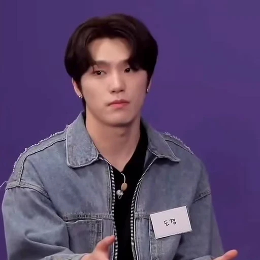 🥺 Стикер «ｓｅｖｅｎｔｅｅｎ» для Telegram