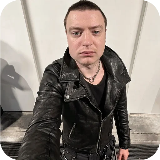 🧥 Стикер «Темный друн» для Telegram